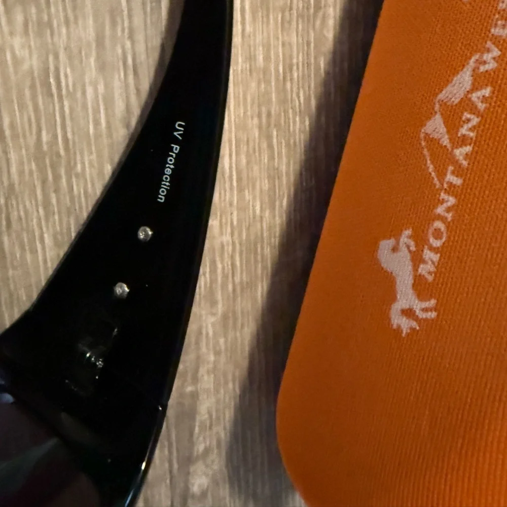 Rhinestone Horse Sunglasses Black with Montana West Orange Eyewear Case - Picture 9 of 9